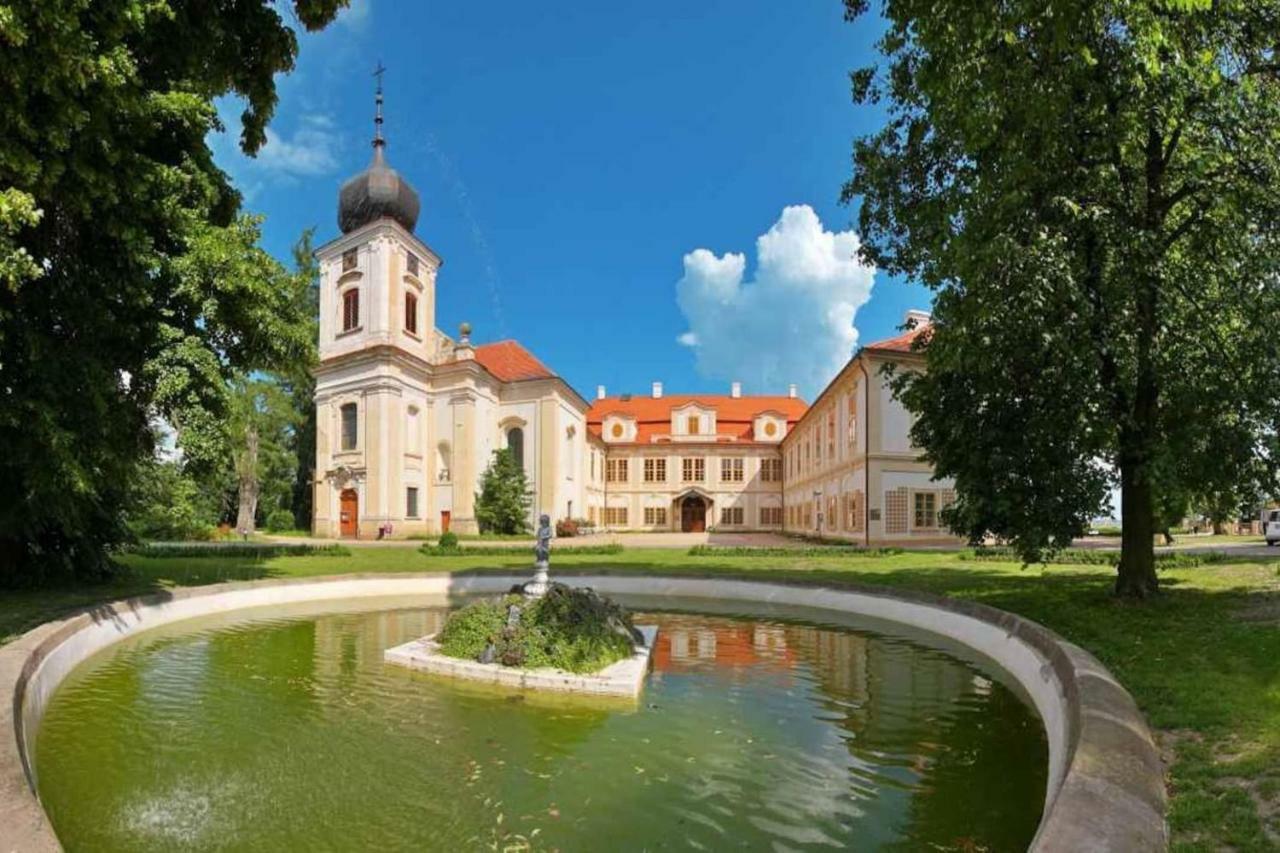 Adela'S Czech Village House Vsejany エクステリア 写真